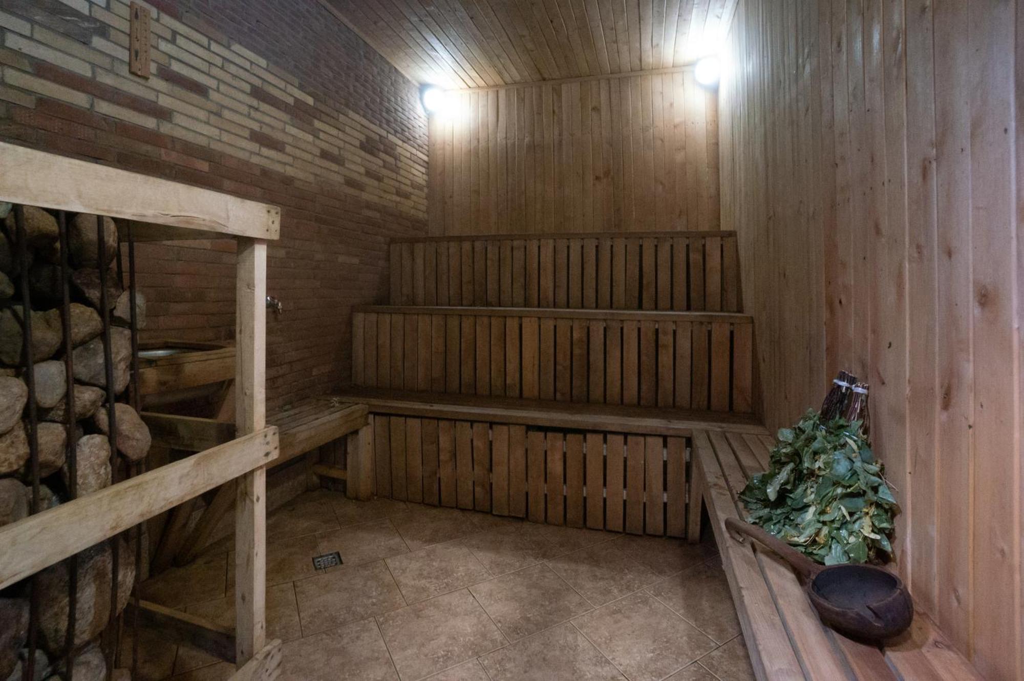 Hotel Pas Katina Panevezys Bagian luar foto